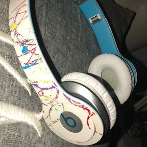 limited edition splatter paint beats headphones